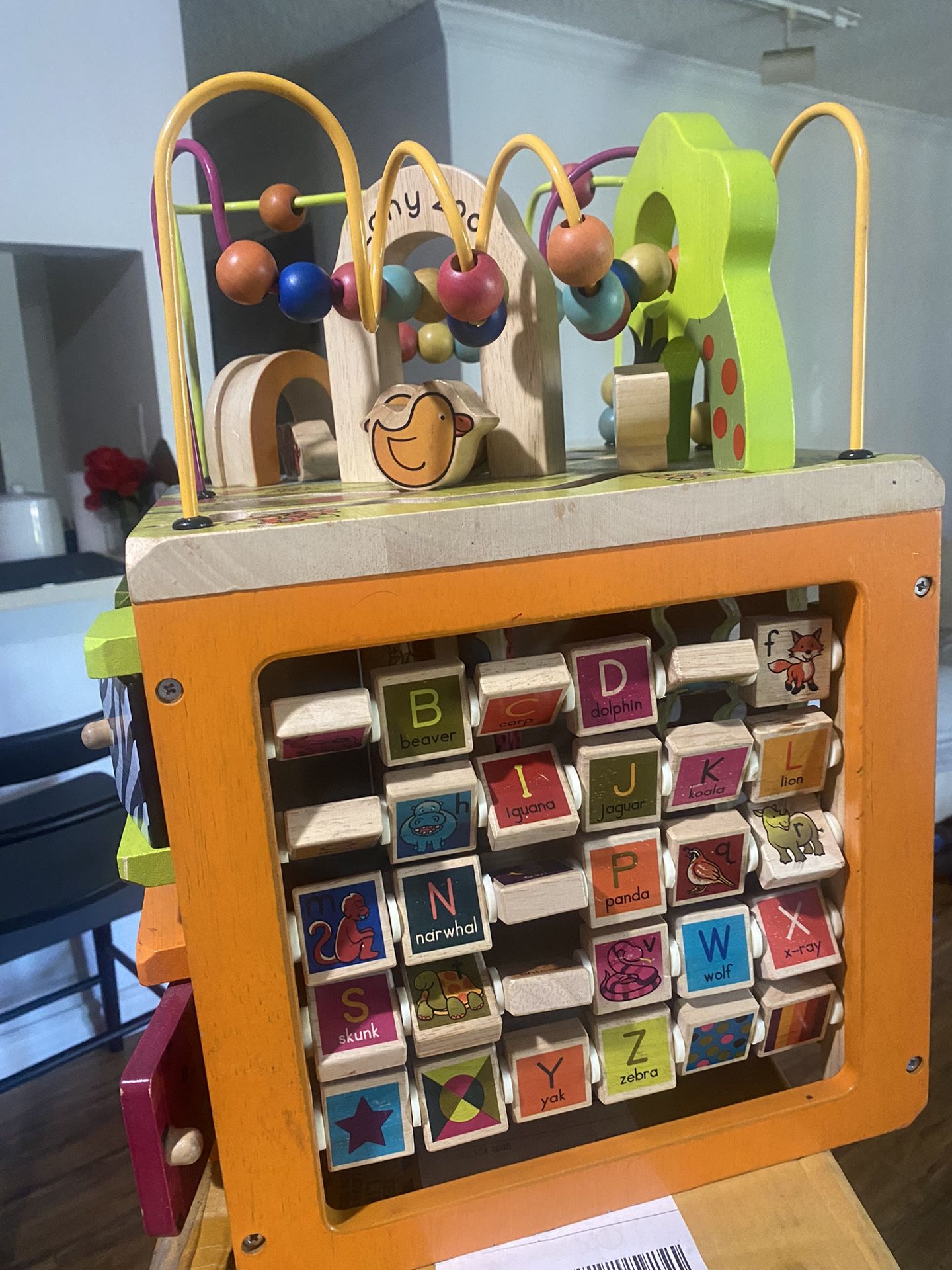 https://offerup.com/redirect/?o=Qi5Zb3U= Wooden Activity Cube