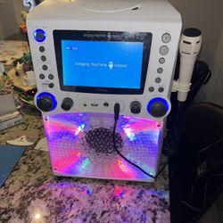 Karaoke machine 