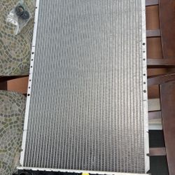 Radiator For Silverado/gmc 