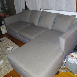 Light Grey Sofa w/ Lounge Chaise