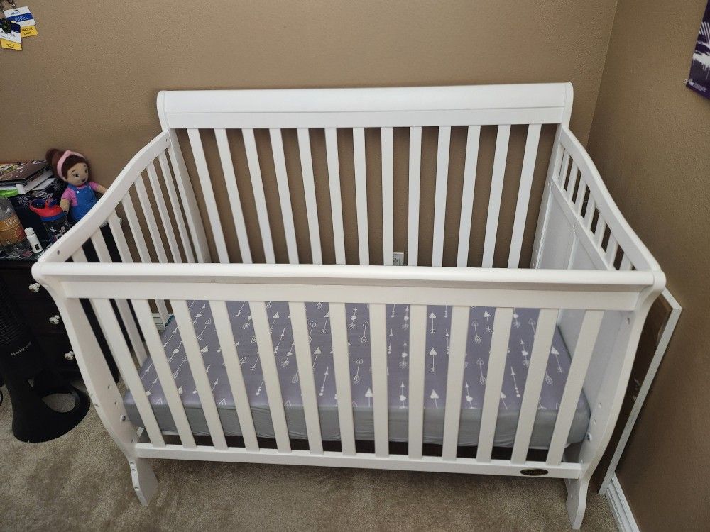 Crib With Changing Table - Grows With Your Child