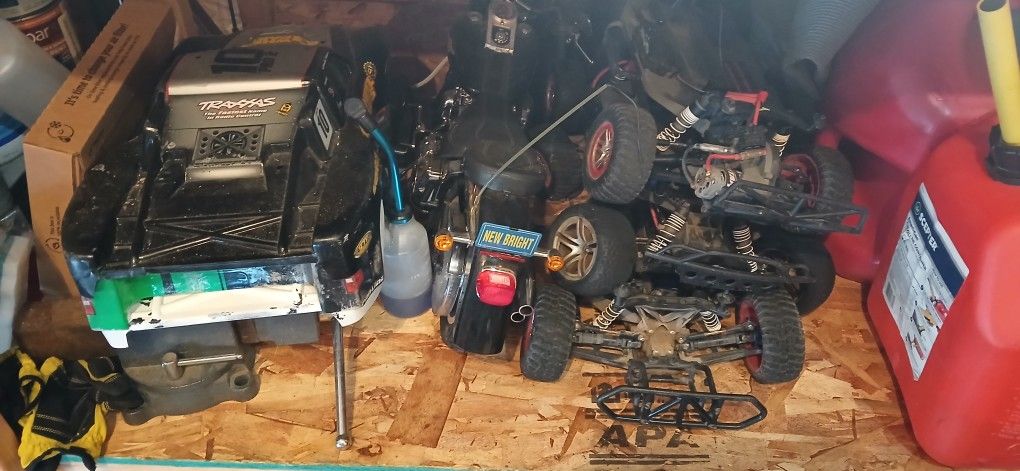 Rc Car Lot . Most Work Just. Need To Pair With Gun . All Seen In Pics Sold Together