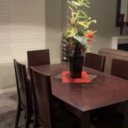 Beautiful Dining Table With  Leaf Extension 