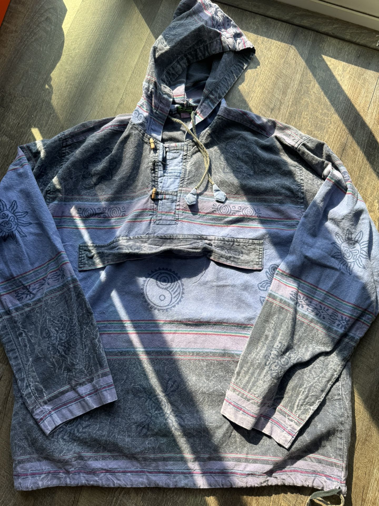 Vintage 90s Style Surfer Pullover