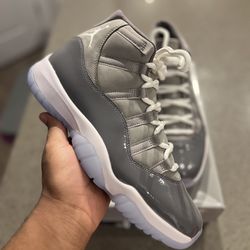 Jordan 11 (Cool Grey)