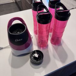 Blender with 4 travel containers 