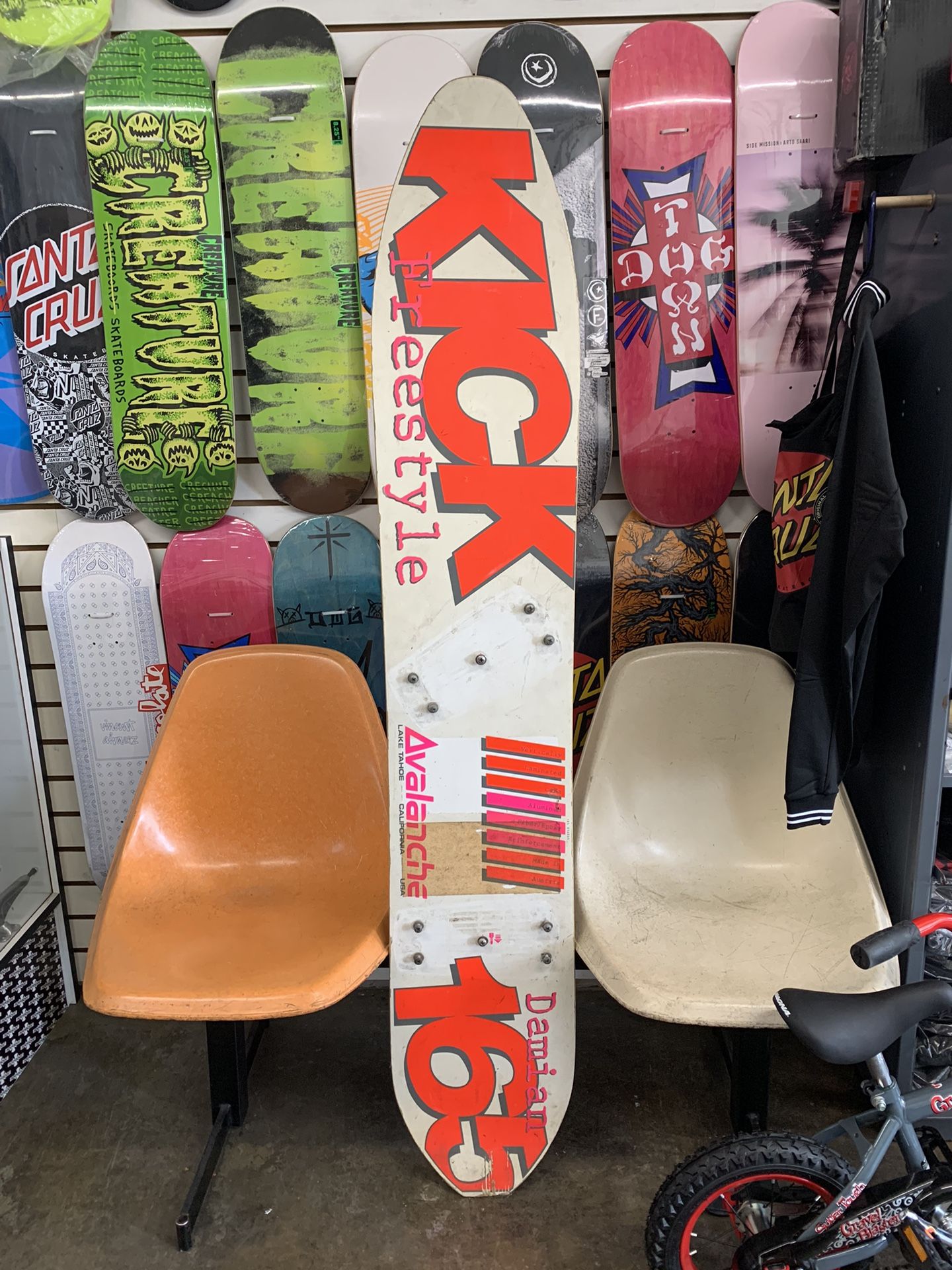 Avalanche Kick Snowboard - Damian Sanders