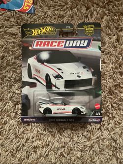 Hot Wheels Premium Car Culture Race Day 2023 Nissan Z GT4