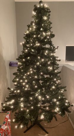 Pre Lit Christmas Tree 