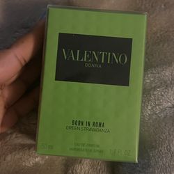 Valentino Born in Roma Green 1.7 oz
