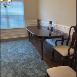 Classic Dining Room Table With Six Chairs 