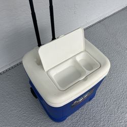 Igloo 60 Quart Cooler With Handle And Wheels 