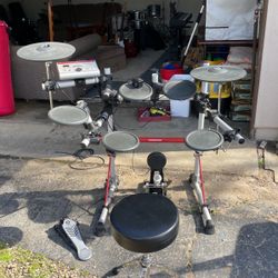 Yamaha DTXPRESS IV Electric Drum Kit