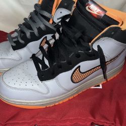 Nike Dunks 'Superhuman' Size 12