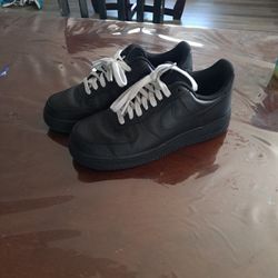 Nike Air Force Black 7.5 Men