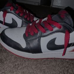Jordan 1 Low Bred 