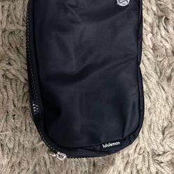 Lululemon 1L Everywhere Belt Bag 