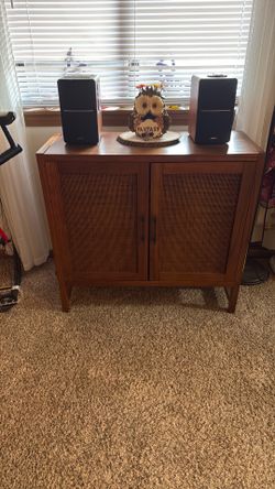 Wood cabinet