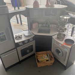 Kitchen Set With Accessories 