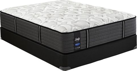 🛏️ mattress set Sealy Premium Seaside Mist Low Profile Queen Mattress Set – Used / Good Condition