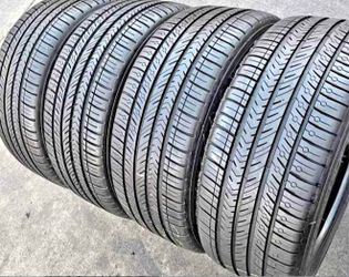 285/40/20 pirelli vendo un set de llantas usadas excelente condiciones de vida las 4 ✅🤩I am selling a set of used tires, all 4 in excellent living co