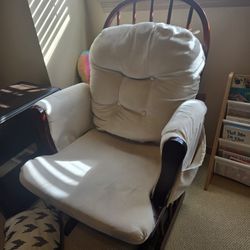 Storkcraft Glider Rocking Chair And Ottoman Set