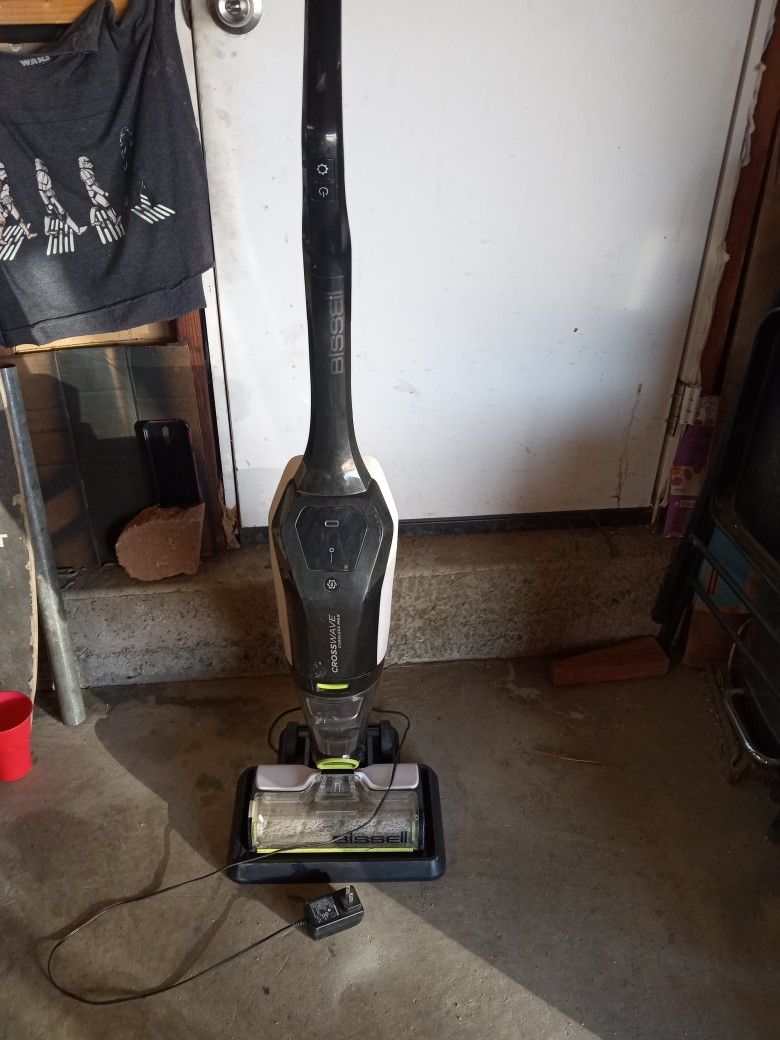 BISSELL *CARPET,WOOD FLOOR CLEANER.