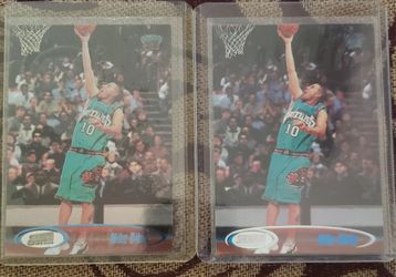 2 Mike Bibby Rookie Cards. 1 Standard Card. 1 "One Of A Kind" Edition Card.