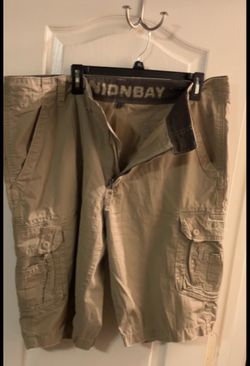 Men’s Union Bay Cargo shorts, size 40