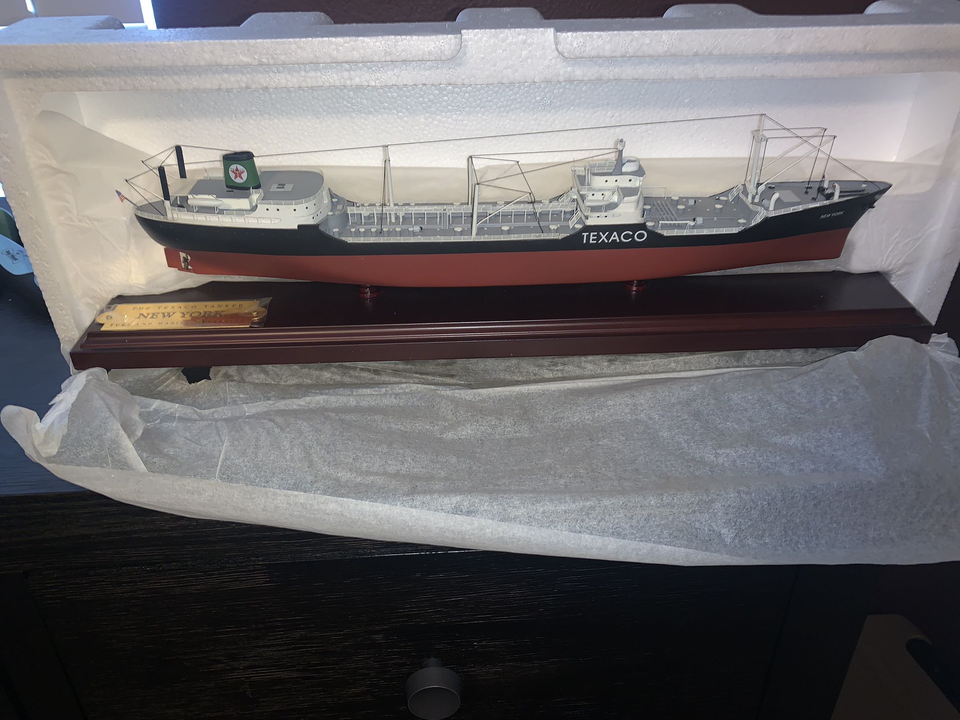 The tanker texaco new york collectible model 