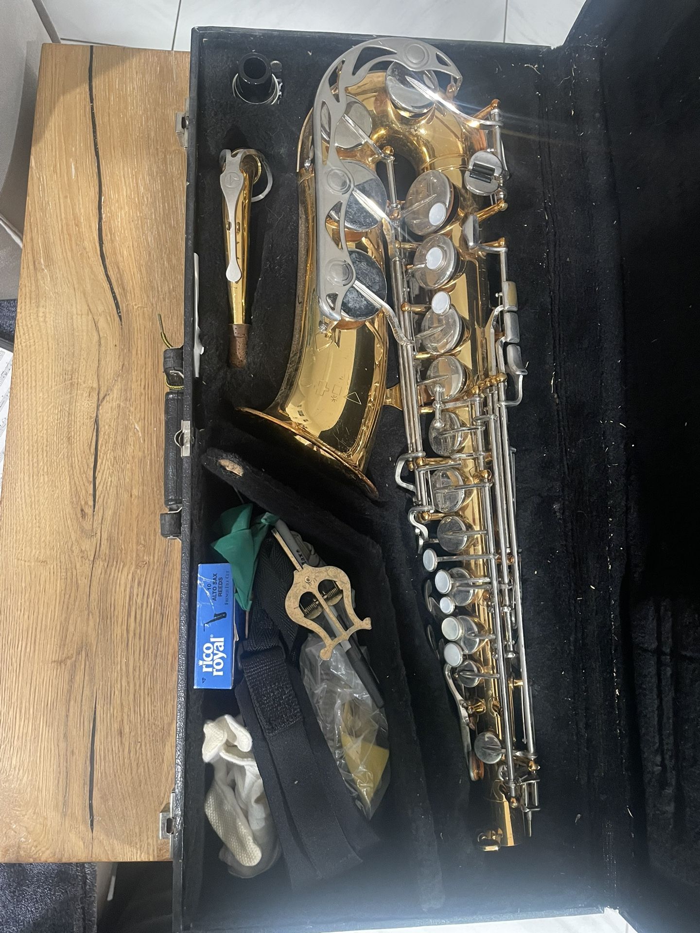 Vito Saxophone 50% Off!!!!