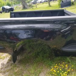 Stepside 2001 Ford F150 Bed. parts