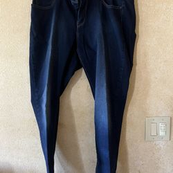 Levi 811 Curvy Skinny