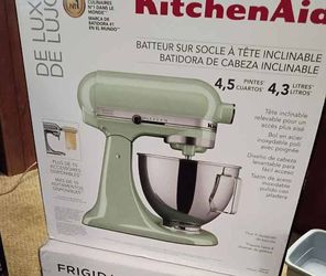 KitchenAid Deluxe Tilt-Head Stand Mixer 4.5Qt