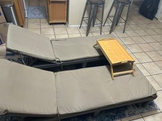 Sunbathing chair almost brand new