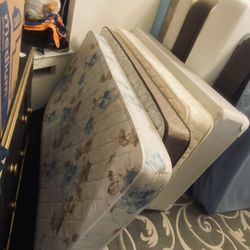 🩷🩷$$135 each thinner style mattress (mattress only) -(Not new)     - I stock up on these from purchasing them in Seattle and Tri Cities and bringing