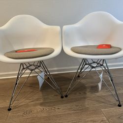 Brand new 💯 Authentic Herman Miller Eames Modeled Plastic Armchair ( Each)