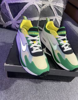 Nike Air Max Solo Oregon Ducks Size 9 Brand New No Box