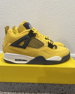 Jordan 4 Retro Lightning (2021) Size: US M 11
