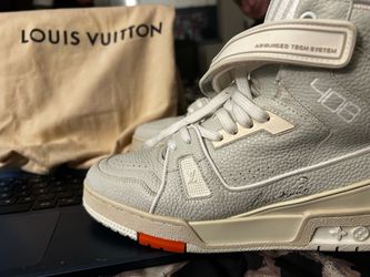 Louie v