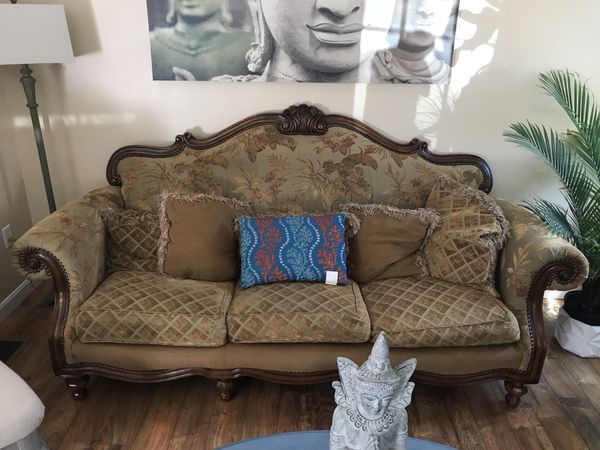 Thomasville Antique Looking Sofa For In Whitman Ma Offerup