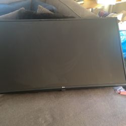 LG TV (38 Inches)
