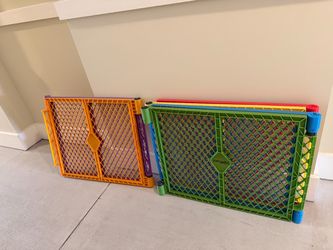 6 panel freestanding SuperYard play pen