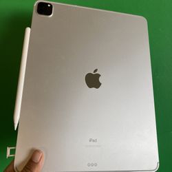 256GB Apple IPad Pro 12.9” 5th Generation ( M1 chip / XDR display / 2021) WiFi + cellular (5G/Unlocked) with keyboard, pen &  Accessories 