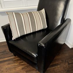 Leather Recliner Club Chair in Black