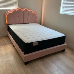 Full bed pink