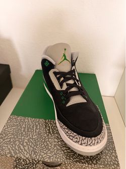Jordan 3 Retro Pine Green Size 12