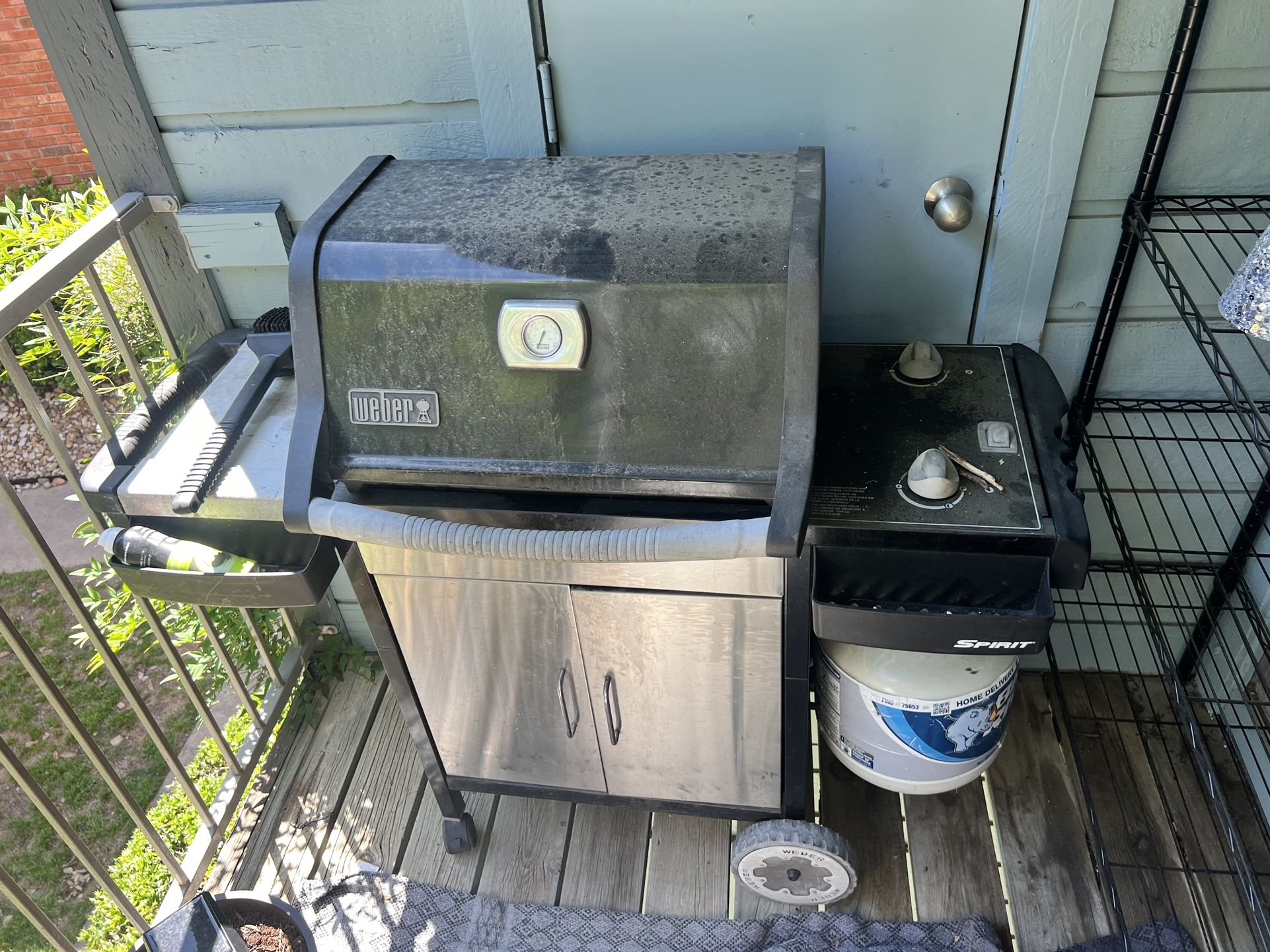 Propane Bbq Grill  With Gas Ballon