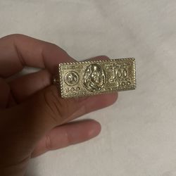 Double ring $100 symbol