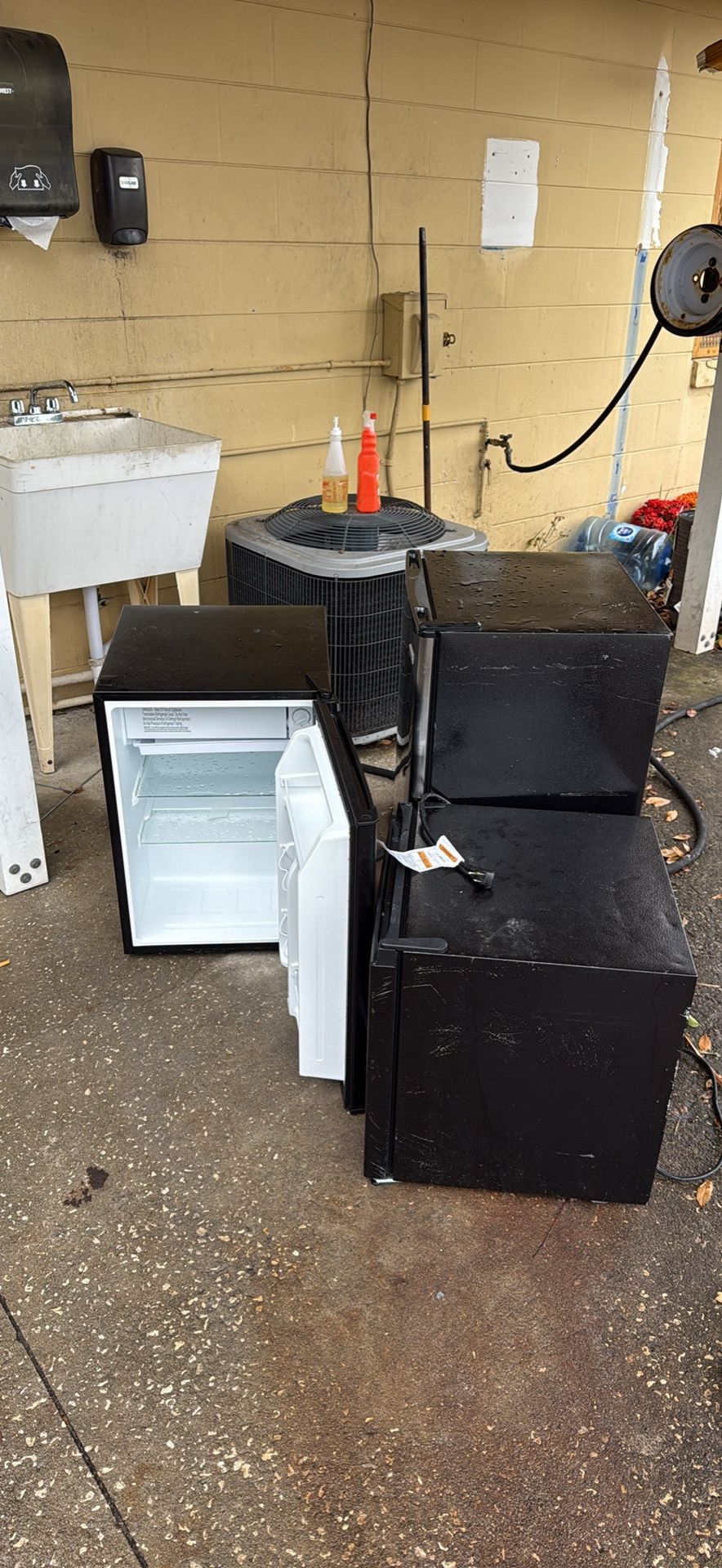 mini fridge/ freezer